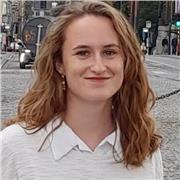 Joven graduada en Sociologia y Ciencias Políticas que busca trabajo parcial